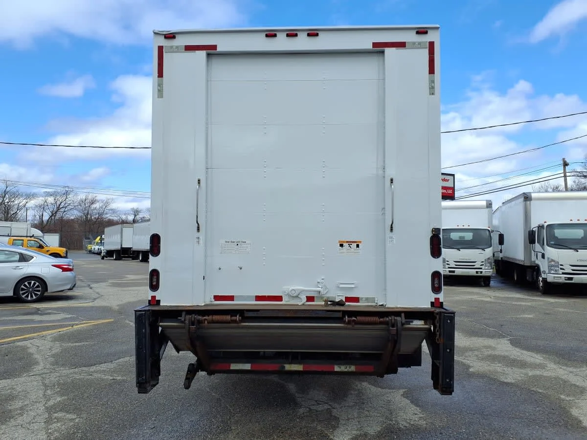 2018 Hino 195 in Warwick, RI — photo 5