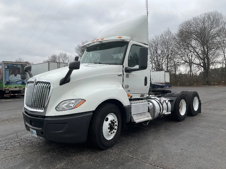 2019 International LT in Memphis, TN — photo 3