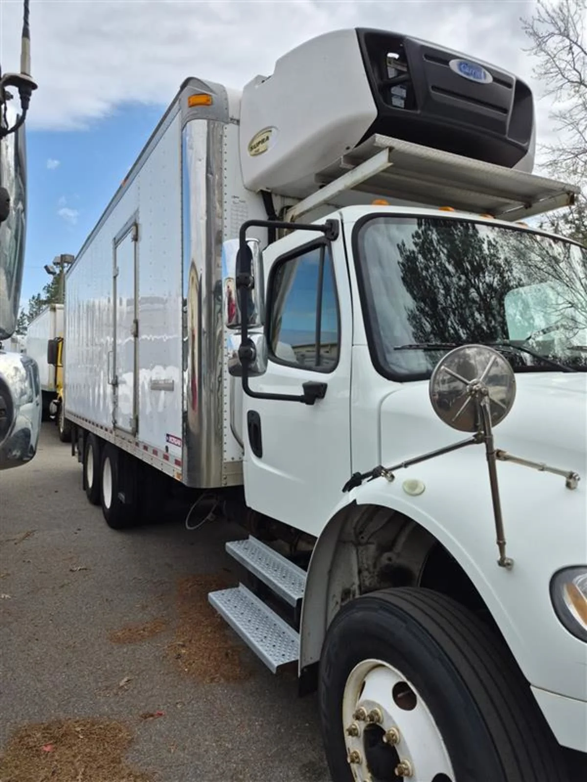 2017 Freightliner M2 106 in Ashland, VA — photo 3