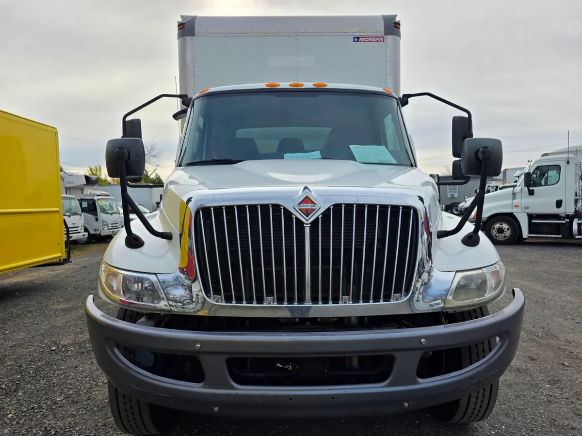 2020 International MV - image 2