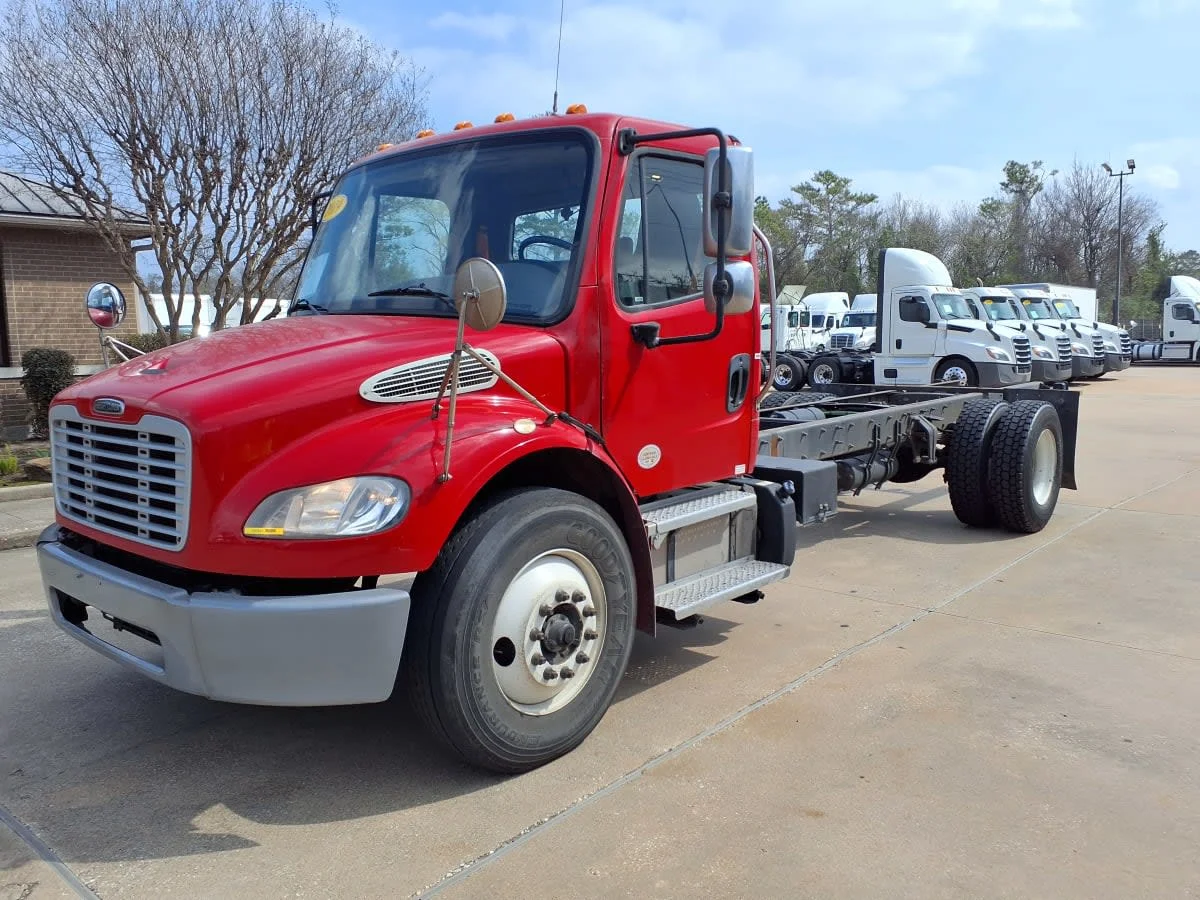 2019 Freightliner M2 106 in Houston, TX