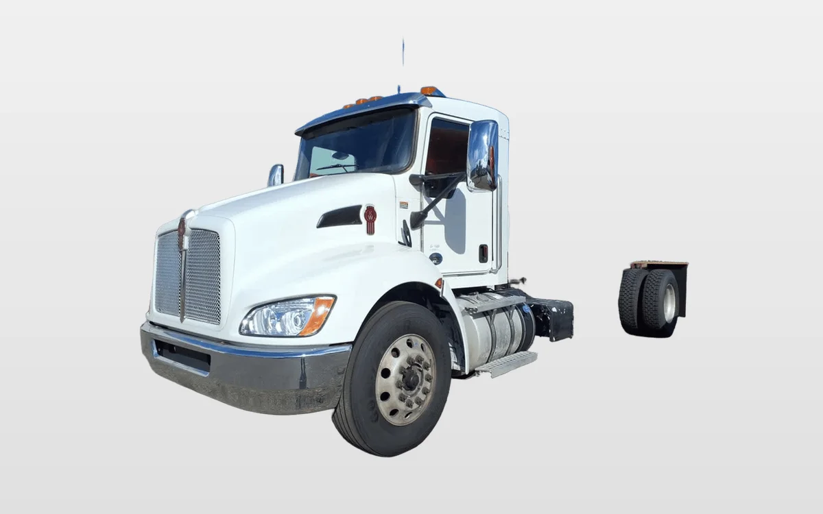 2020 Kenworth T370 - image 1