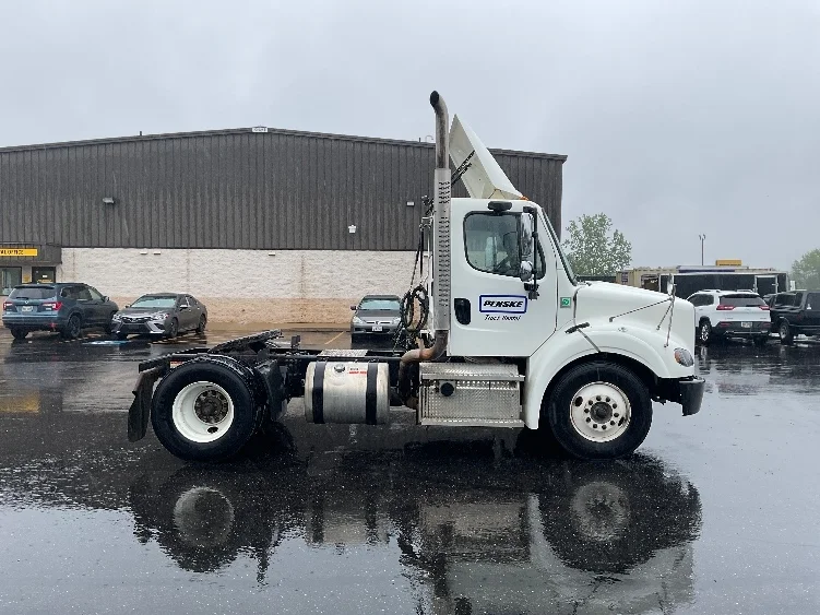 2020 Freightliner M2 112 in Akron, OH — photo 8