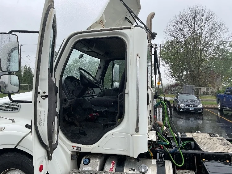2020 Freightliner M2 112 in Akron, OH — photo 9