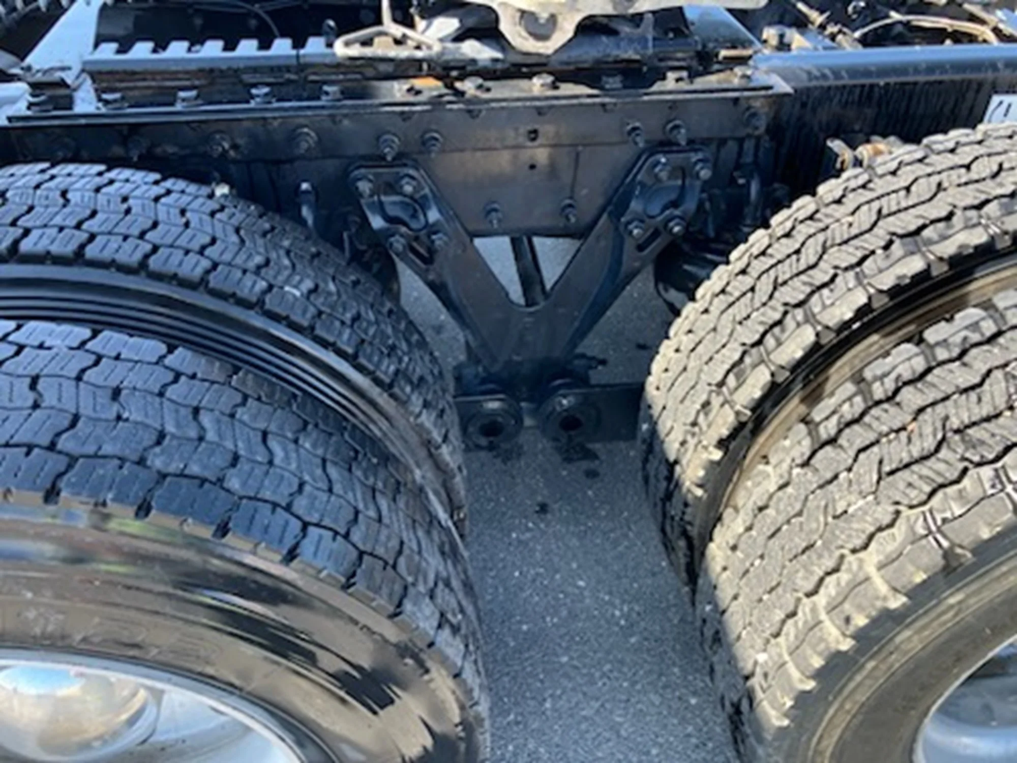 2020 Kenworth W900 - image 3