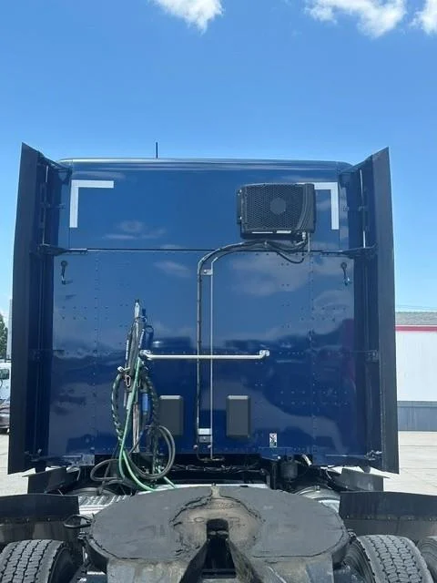 2022 Kenworth T680 — photo 10