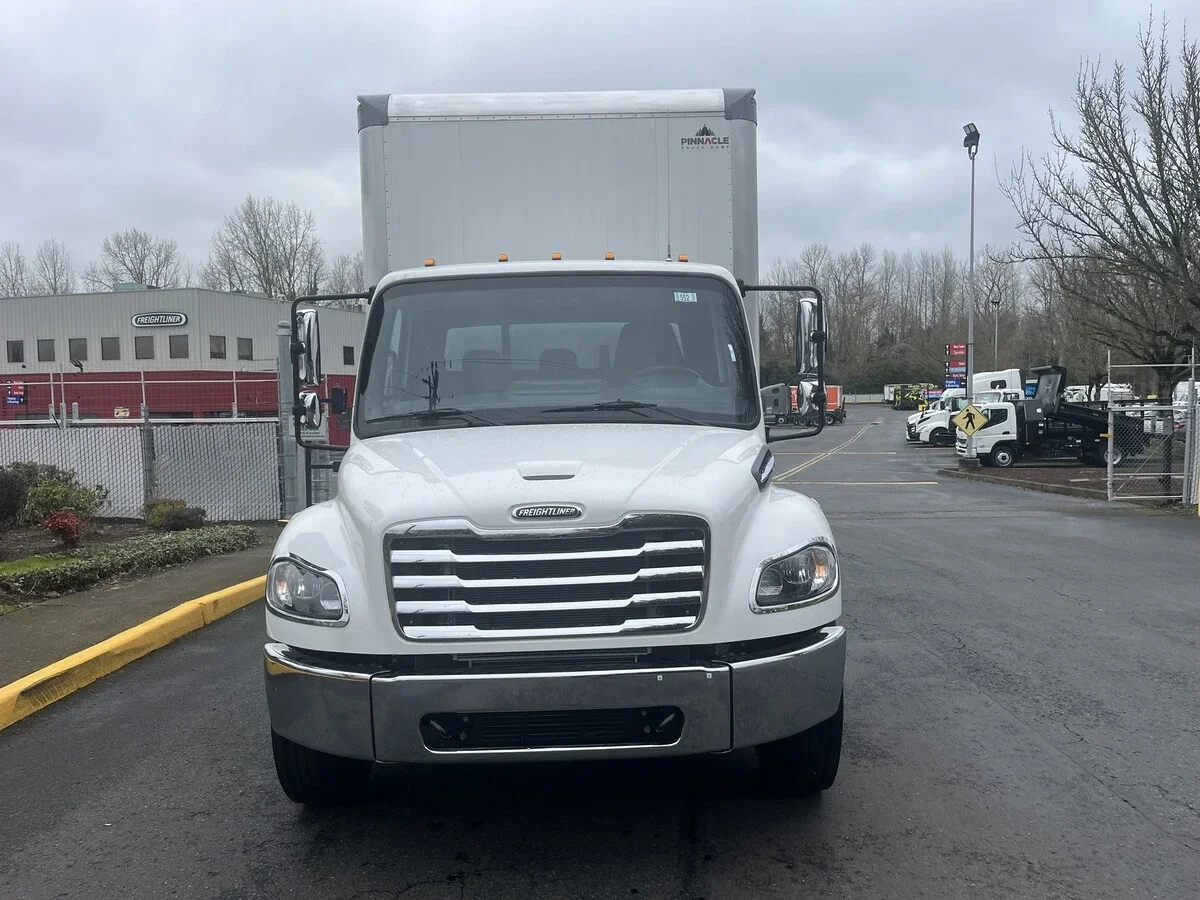 2026 Freightliner M2 106 - image 3