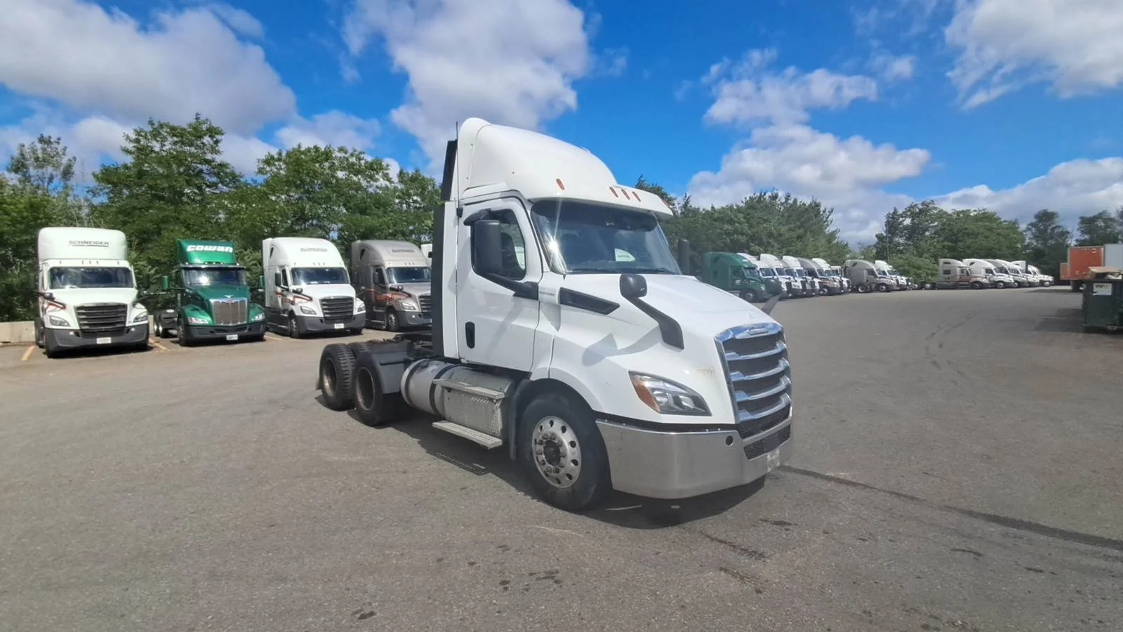 2019 Freightliner Cascadia in Shrewsbury, MA