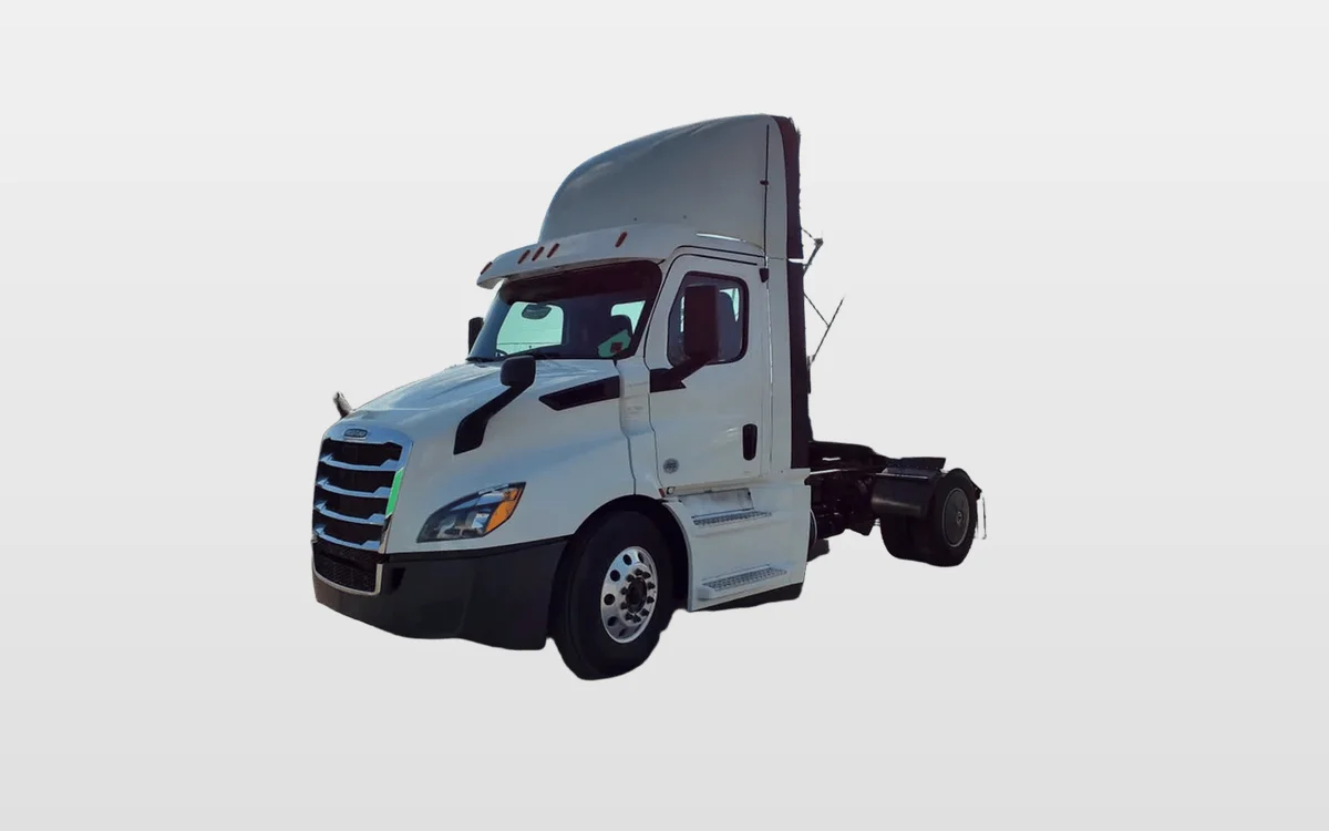 2020 Freightliner Cascadia - image 1