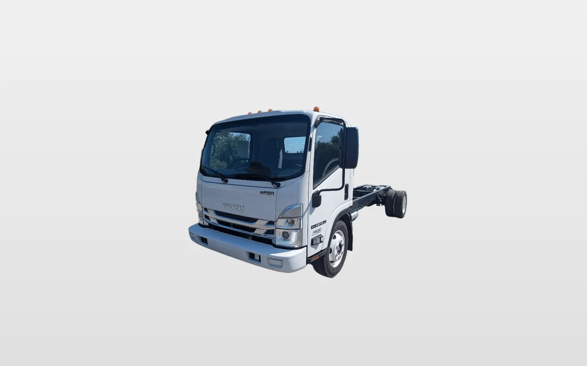 2025 Isuzu - image 1