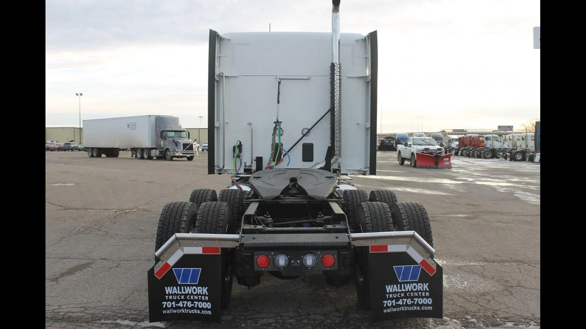 2024 Kenworth T680 - image 4