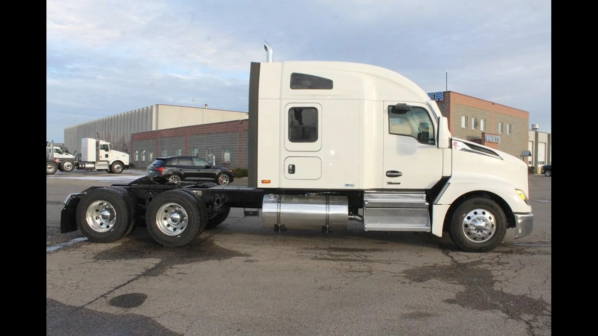 2024 Kenworth T680 in Fargo — photo 6