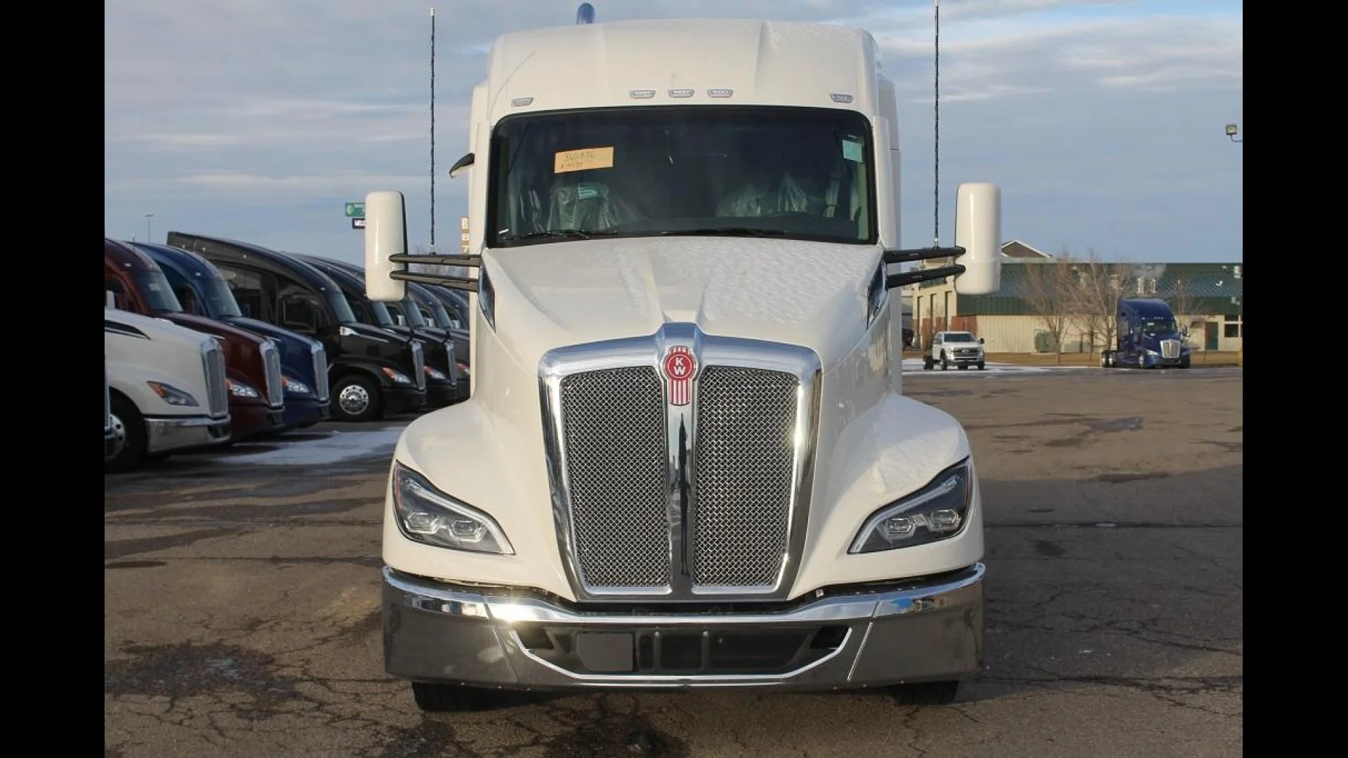2024 Kenworth T680 in Fargo — photo 19