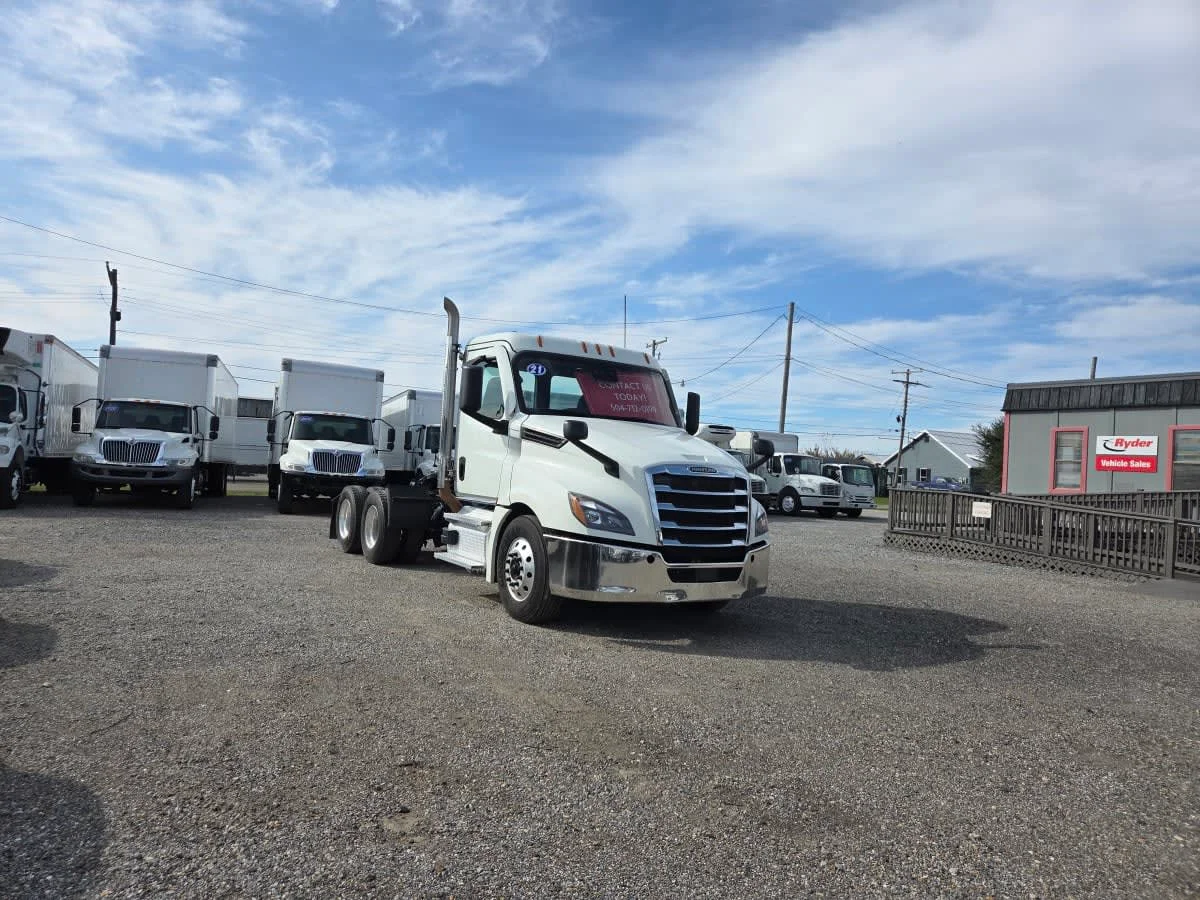 2021 Freightliner Cascadia in St. Rose, LA — photo 3