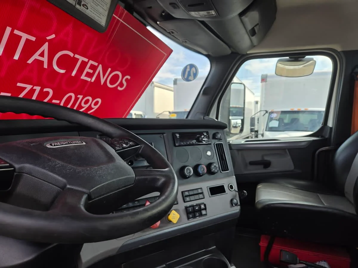 2021 Freightliner Cascadia in St. Rose, LA — photo 7