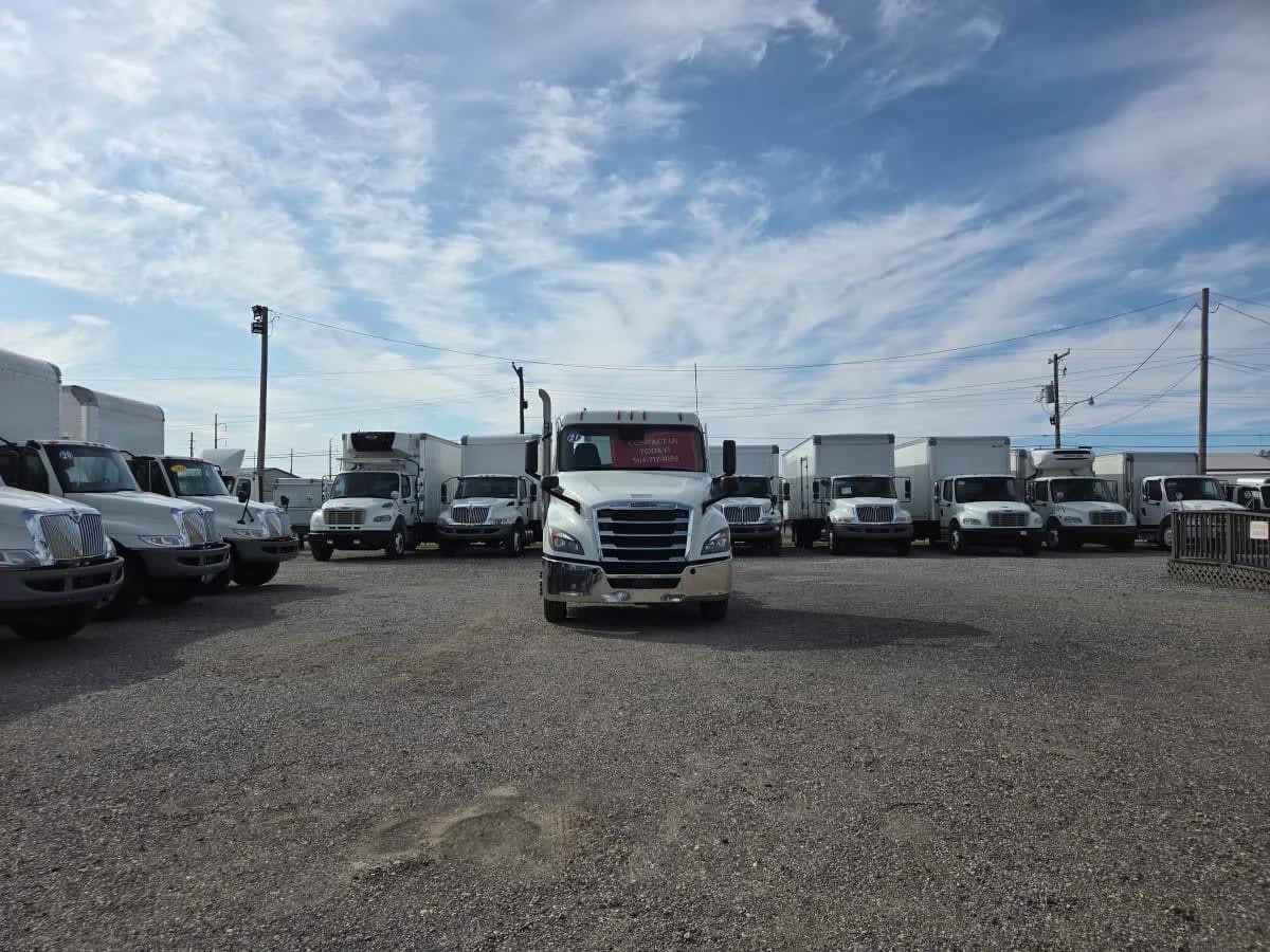 2021 Freightliner Cascadia in St. Rose, LA — photo 2