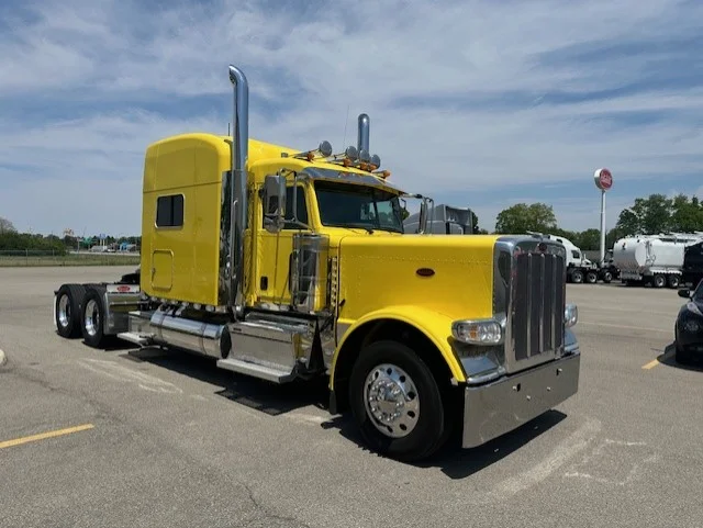 2023 Peterbilt 389 in Dayton, OH — photo 8