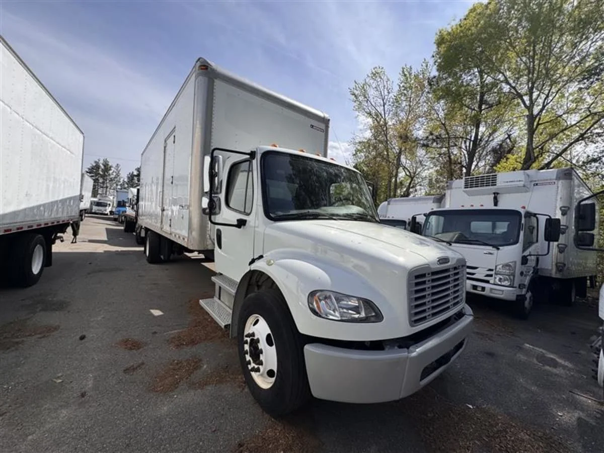 2019 Freightliner M2 106 in Ashland, VA — photo 3