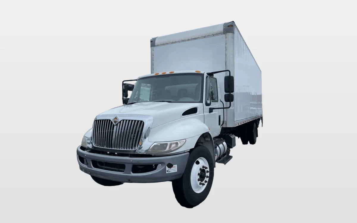 2017 International 4300 - image 1