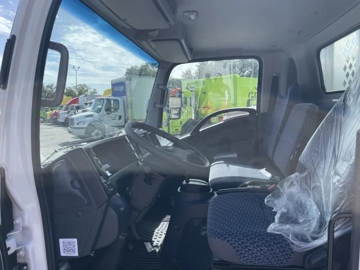 2025 Isuzu NPR - image 7