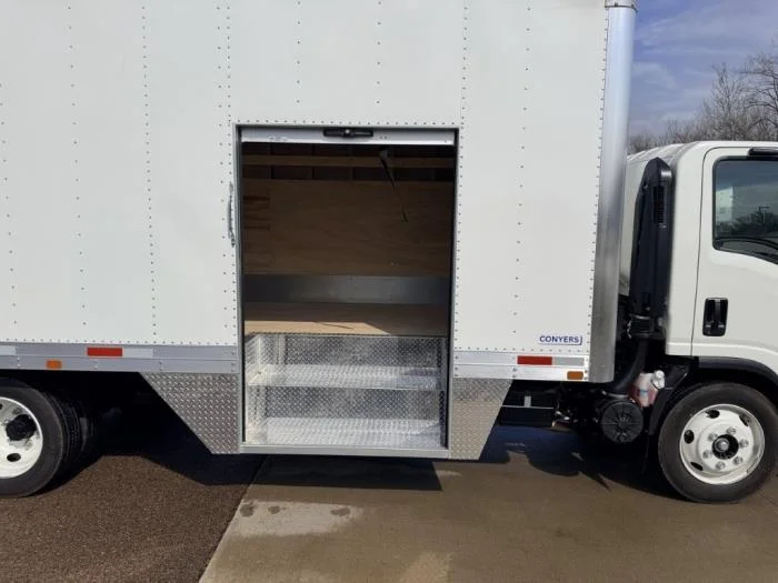 2026 Isuzu NPR - image 19