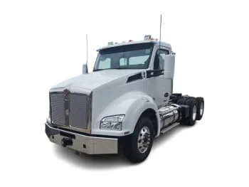 2025 Kenworth T880