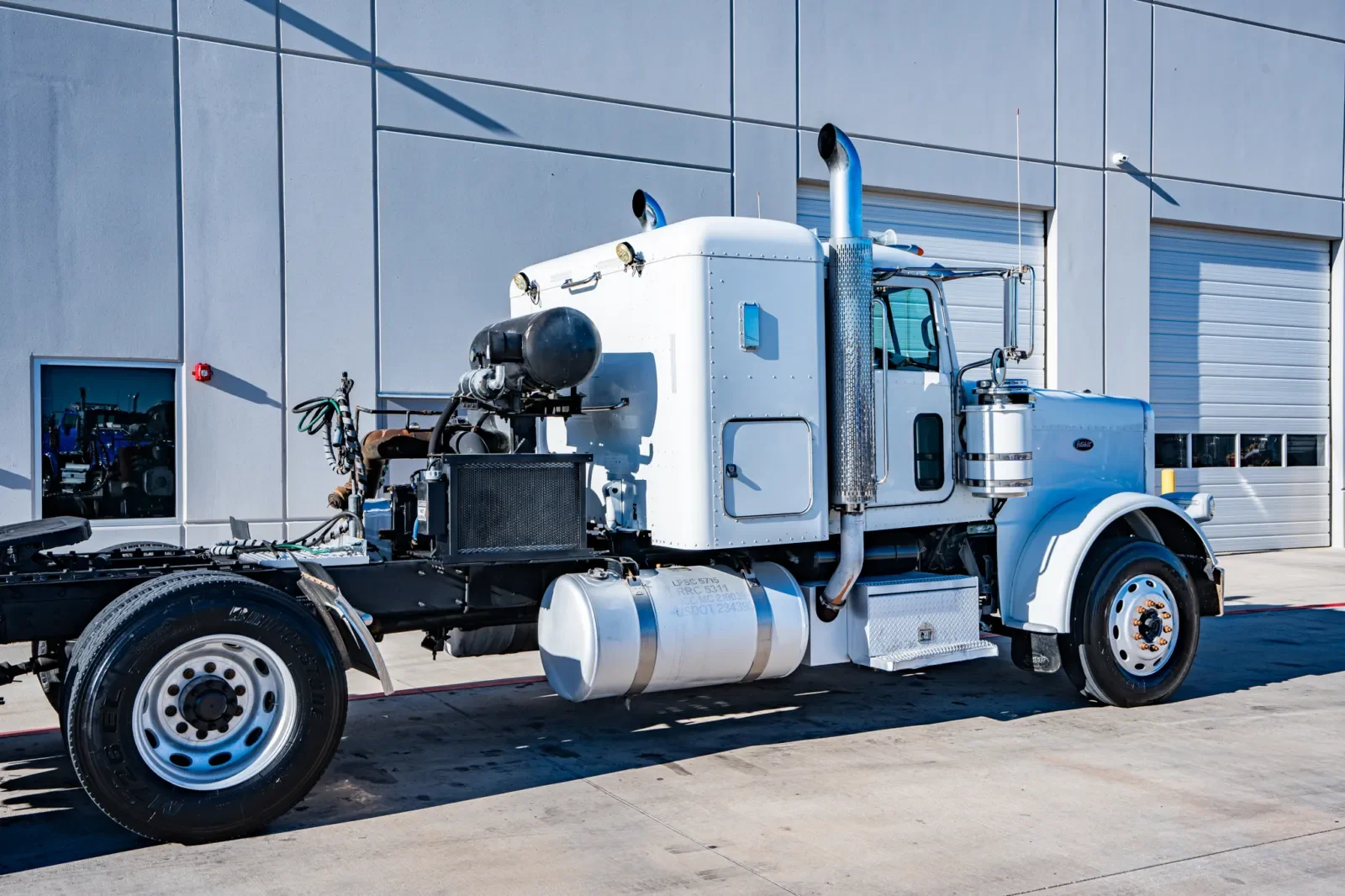 2010 Peterbilt 388 in Hutchins, TX — photo 7