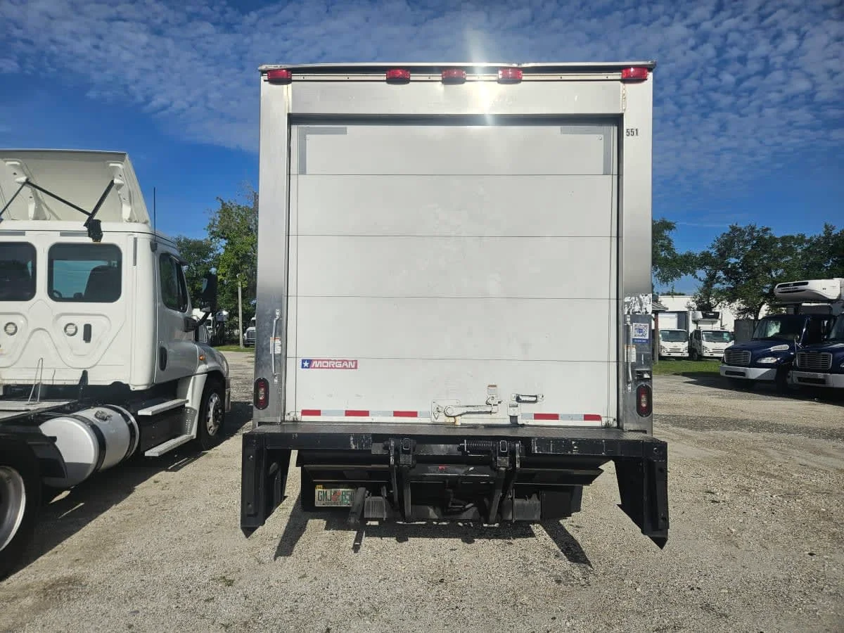 2016 Isuzu NPR - image 5