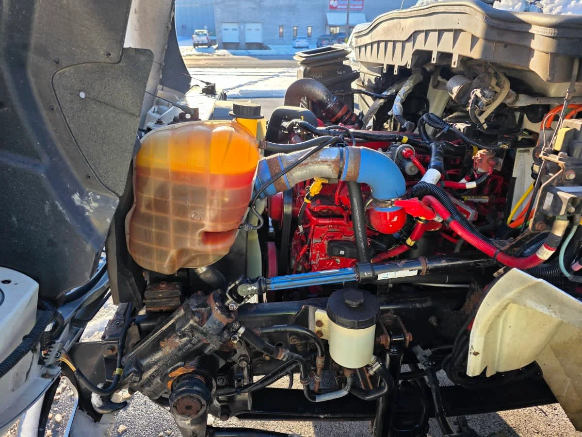 2019 International 4300 - image 9