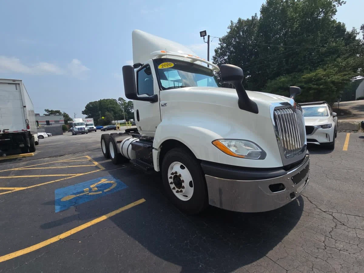 2020 International LT in Doraville, GA — photo 3