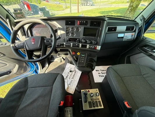 2027 Kenworth T880 in Nashville, TN — photo 3