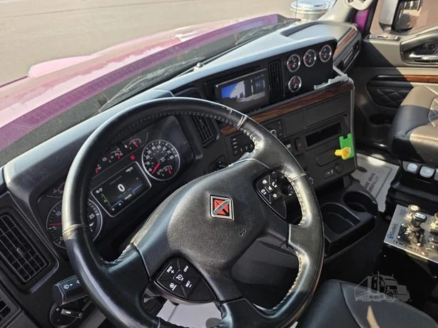 2024 International HX in MN — photo 37