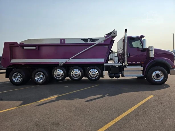 2024 International HX in MN — photo 6