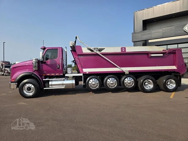 2024 International HX in MN — photo 2
