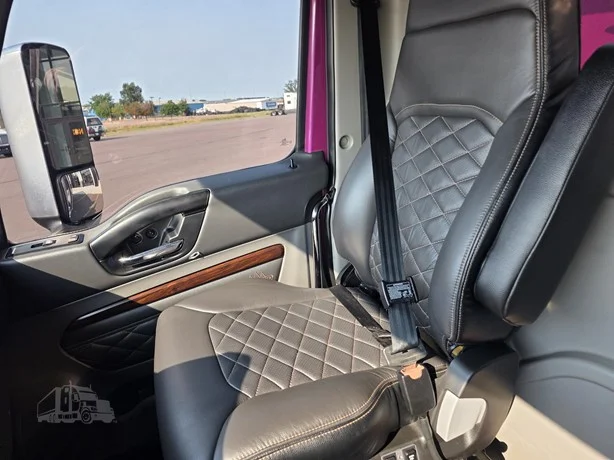 2024 International HX in MN — photo 44