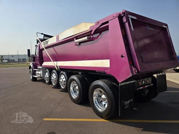 2024 International HX in MN — photo 3