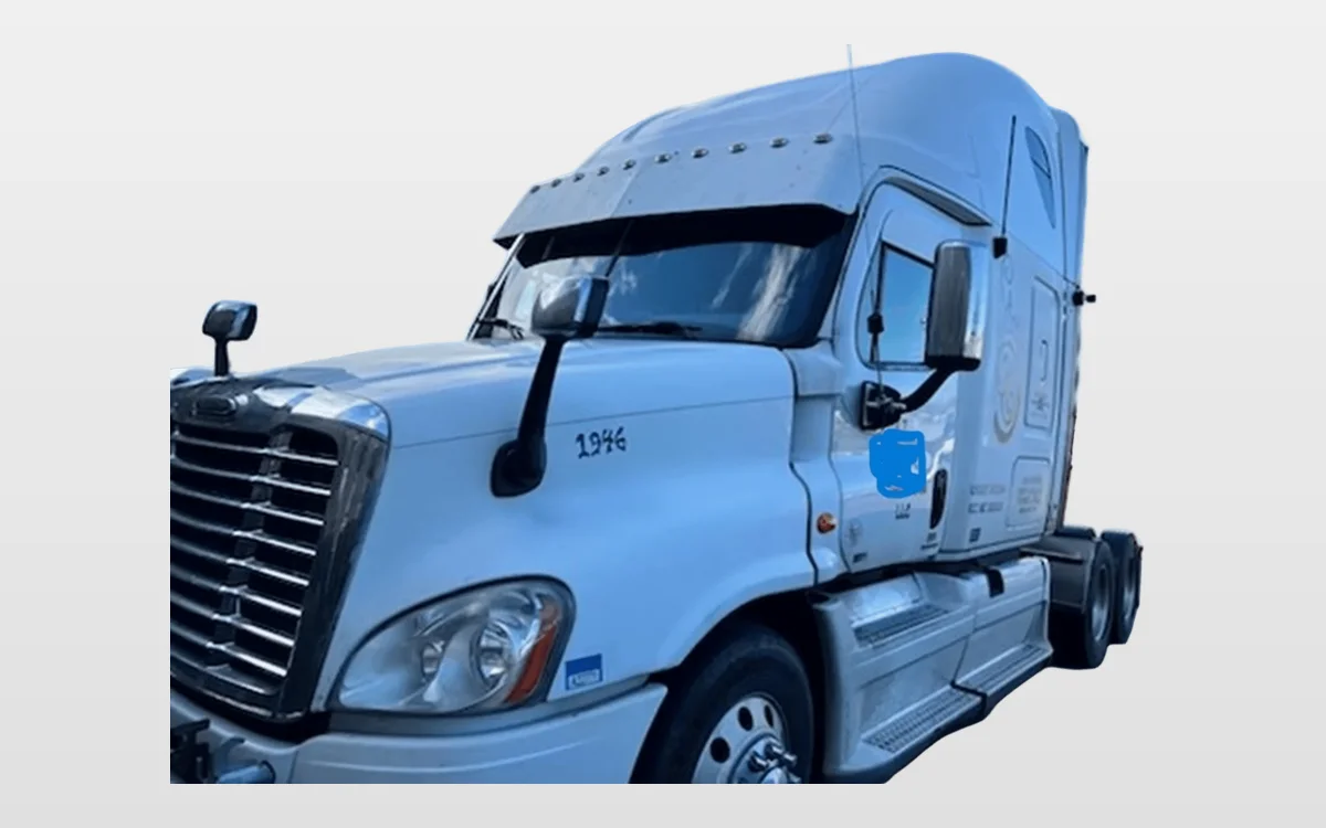 2012 Freightliner Cascadia - image 1