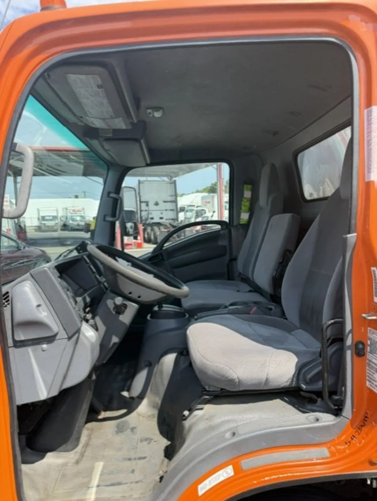 2020 Isuzu NQR in Farmingdale, NY — photo 8