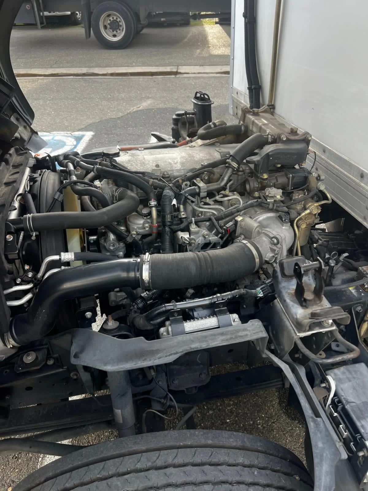 2017 Isuzu NPR - image 10