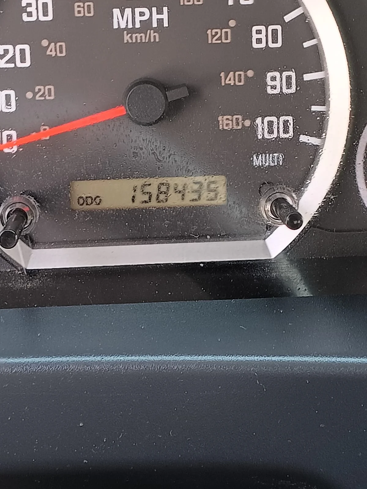 2014 Isuzu NQR - image 11