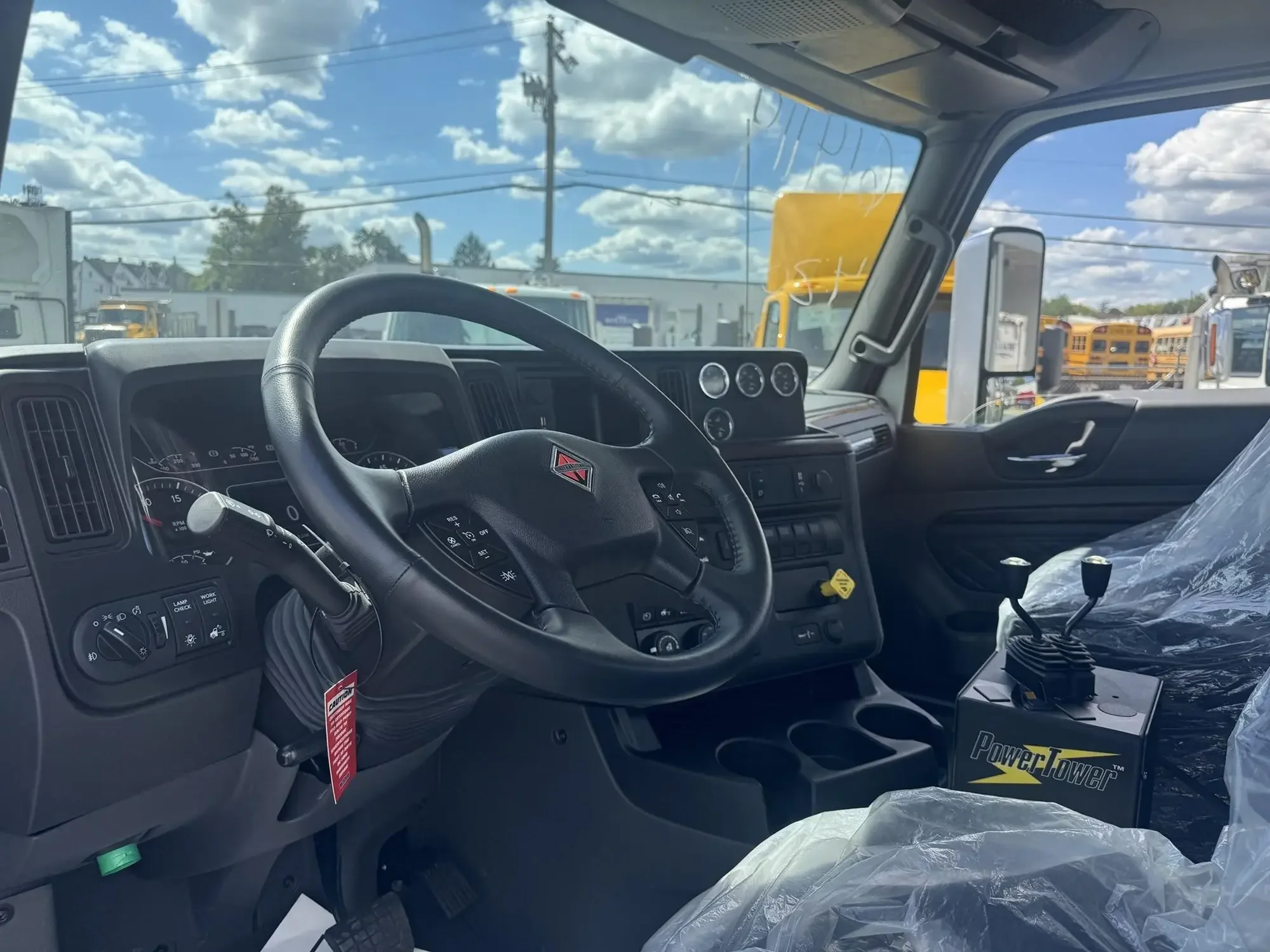 2026 International HX - image 9