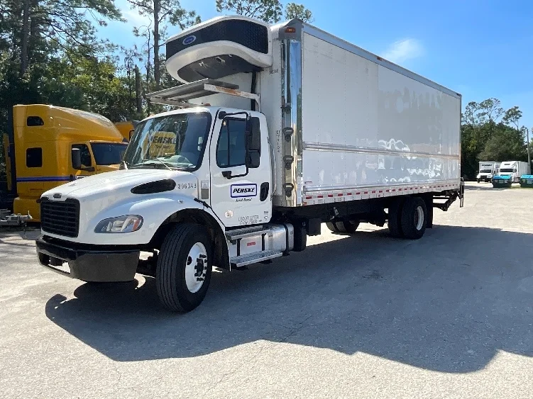 2022 Freightliner M2 106 - image 3