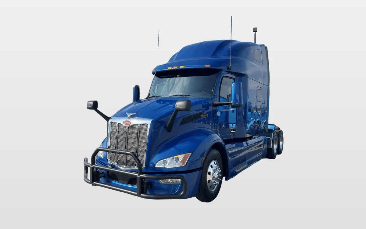 2023 PETERBILT 579 - image 1