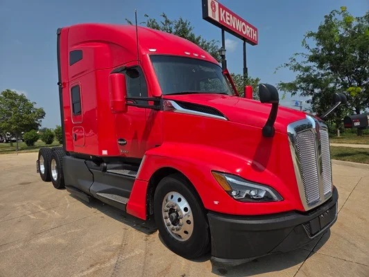 2023 Kenworth T680 in Cedar Rapids, IA