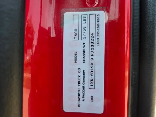 2023 Kenworth T680 in Cedar Rapids, IA — photo 12