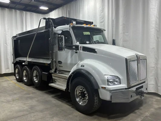 2027 Kenworth T880