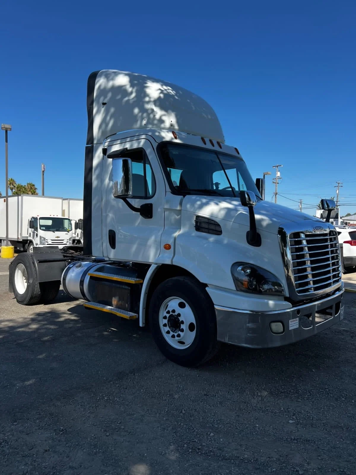 2018 Freightliner Cascadia - image 3