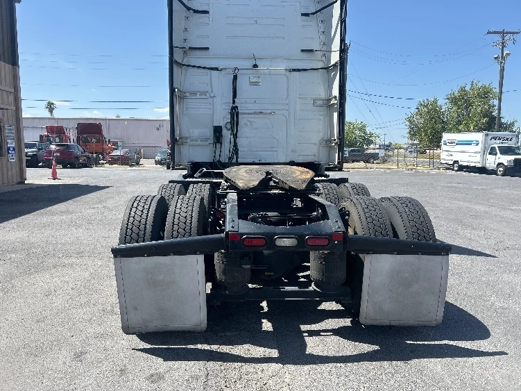 2023 Volvo VNL 760 in Harlingen, TX — photo 6