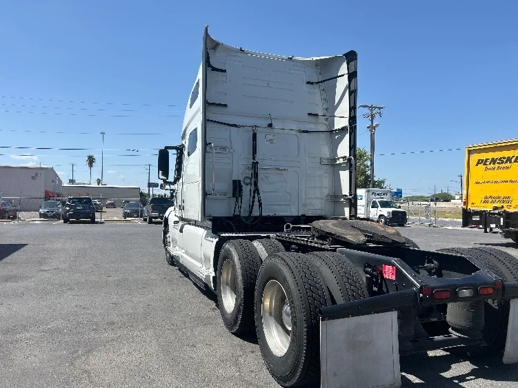 2023 Volvo VNL 760 in Harlingen, TX — photo 5