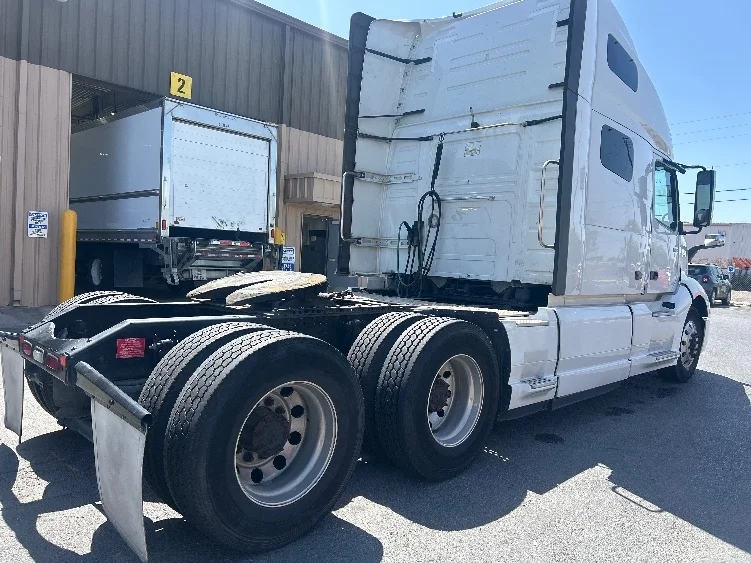 2023 Volvo VNL 760 in Harlingen, TX — photo 7